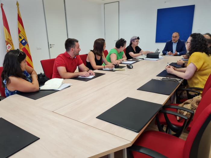 Reunión del consejero de Educación en funciones con representantes CEIP María Zambrano y FAPAR