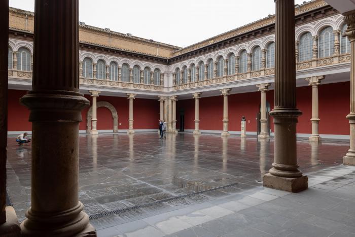 El director general de Cultura realiza declaraciones por el cierre por obras de reforma del Museo de Zaragoza