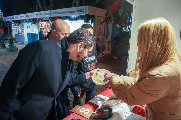 Imagen del artículo Alejandro Nolasco anima a visitar la I Feria Navideña de Artesanía Aragonesa