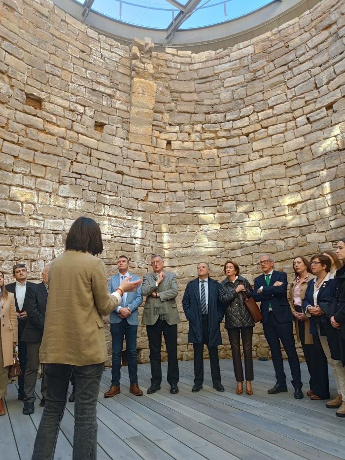 Image 1 of article Blasco inaugura una nueva oficina de turismo en Fraga, un sector estratégico para Aragón