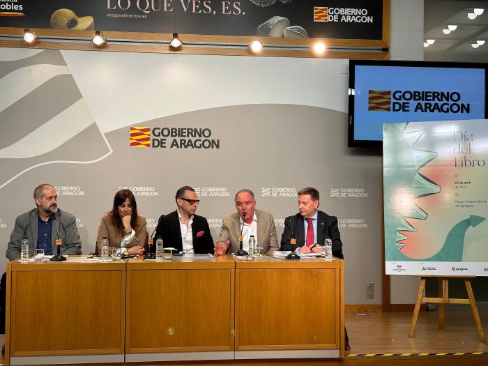 Image 0 of article Casi 450 autores firmarán ejemplares de sus obras durante el Día del Libro de Zaragoza