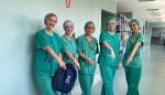 La dra. Duque, segunda a la derecha de la imagen, con compañeras del equipo de cirugía de incontinencia fecal