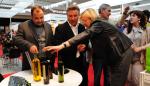 Eva Almunia destaca el vigor del vino en la Feria comarcal de Campo de Borja