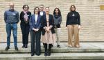 Foto de grupo de la consejera con la responsable de la ponencia de la ley y el equipo técnico de AST.