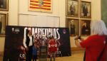 Los aragoneses se fotografían con la Copa de la Reina conquistada por el equipo femenino de baloncesto del Casademont Zaragoza
