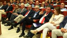 El  Presidente de Aragón clausura la Jornada Aeroespacial en Teruel