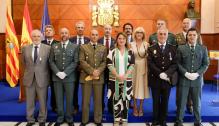 Imagen de todos los condecorados en el acto celebrado en la Delegación del Gobierno en Aragón