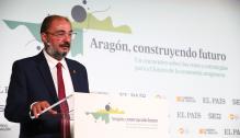 Lambán participa en el foro "Aragón, construyendo futuro"