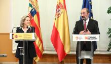 La videpresidenta primera y ministra de Economía, Nadia Calviño, y el presidente de Aragón, Javier Lambán ofrecen una rueda de prensa, tras el encuentro mantenido