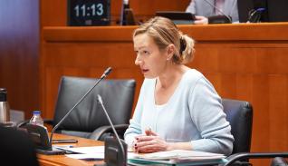 Marta Gastón presenta los presupuestos 2023 del departamento de Economía, Planificación y Empleo
