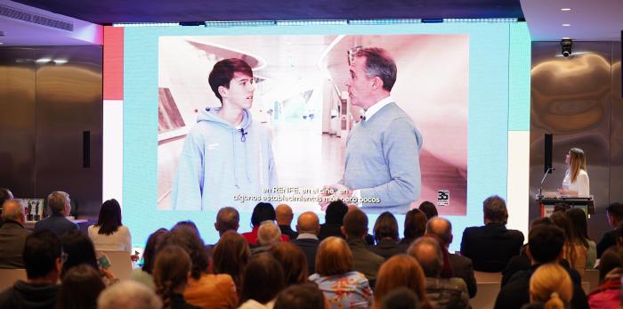 El Carné Joven cumple 35 años en Aragón con el impulso de la DGA, el IAJ e Ibercaja