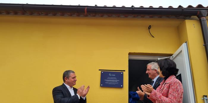 El consejero de Agricultura  y Ganadería, Joaquín Olona, ha inaugurado el nuevo Centro de Excelencia de Ballobar.