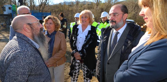 Lambán visita las obras de la depuradora en la zona de Sabiñánigo y presenta el plan de depuración