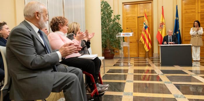 Firma del acuerdo entre el Gobierno de Aragón y CERMI por la discapacidad