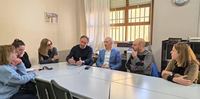 El Secretario General Técnico del departamento de Educación ha visitado Tarazona para conocer la situación de los centros escolares.