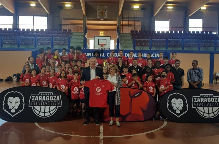 María Victoria Broto visita el Campus de la Fundación Basket Zaragoza en Albarracín