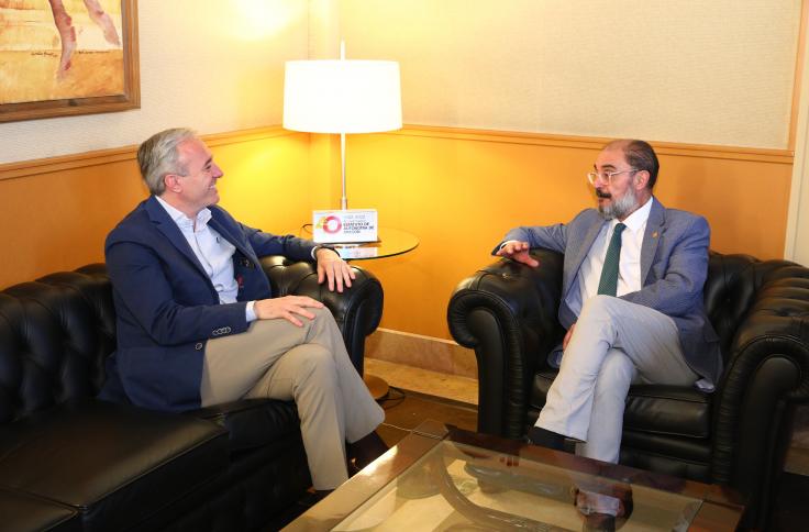 El presidente Lambán y el alcalde Azcón se reúnen para la firma conjunta del Mundial del 2030