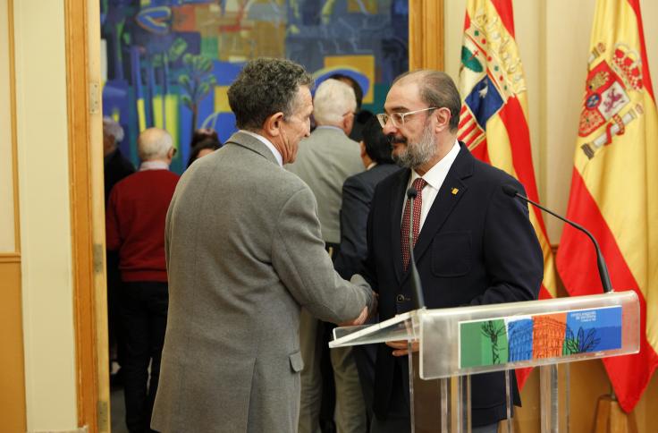 Firma de las escrituras de cesión del inmueble del Centro Aragonés de Barcelona