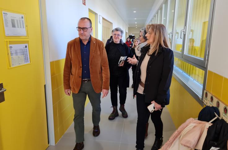 El consejero de Educación visita el nuevo CEIP Ricardo Mur de Casetas