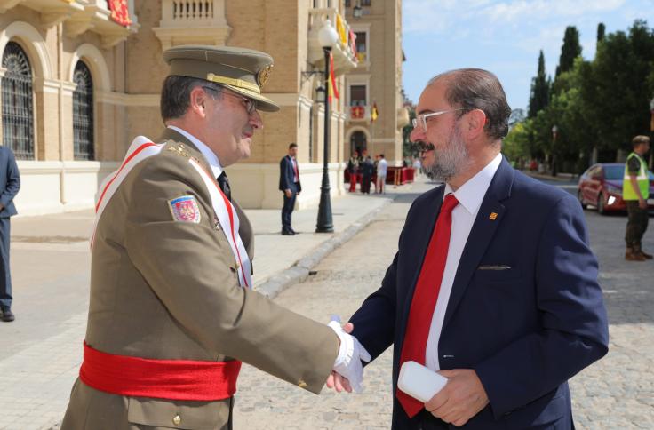 El Presidente de Aragón, Javier Lambán, en la entrega de Reales Despachos en la Academia General Militar de Zaragoza, que ha presidido su Majestad el Rey