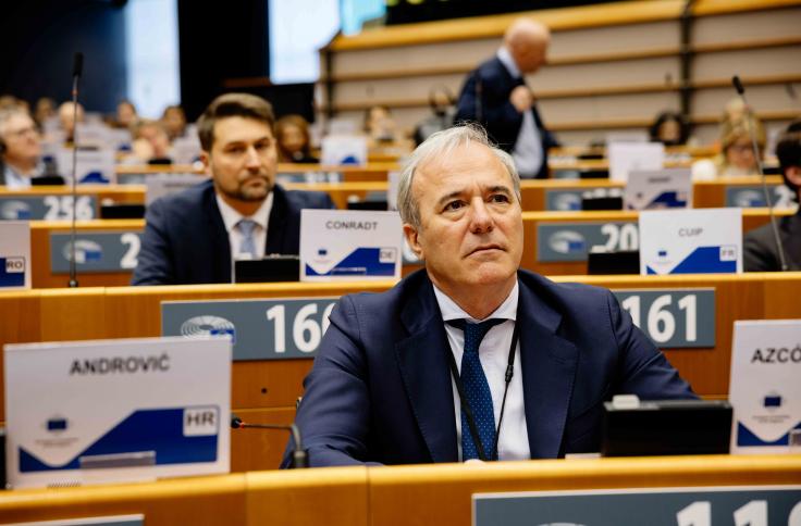 Jorge Azcón asiste al pleno del Comité Europeo de las Regiones en Bruselas