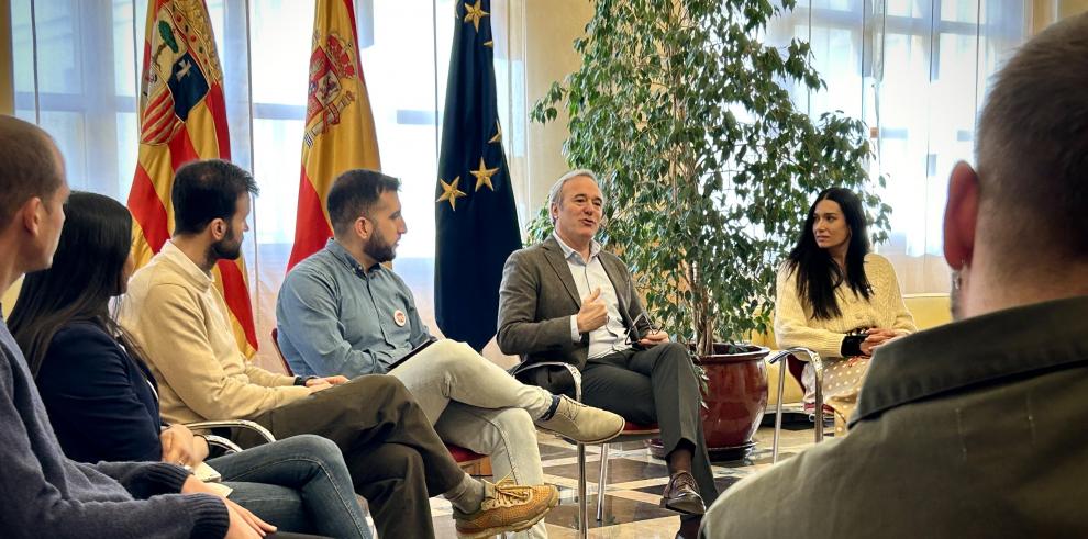 Imagen del artículo El presidente recibe a la nueva junta directiva de AJE Zaragoza