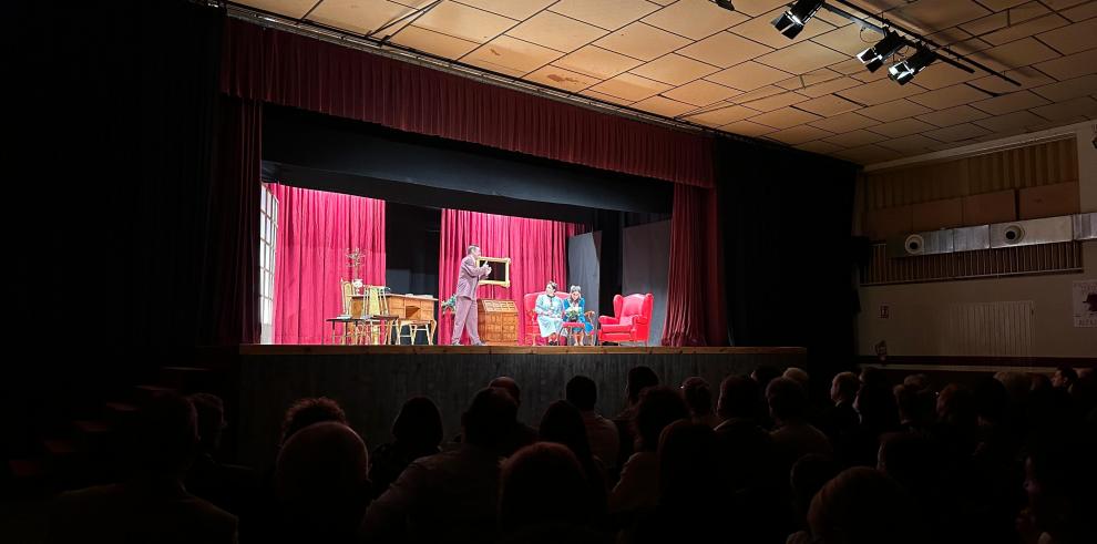 Representación teatral en un municipio aragonés.