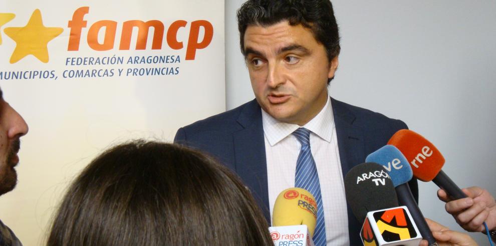 El director general de Administración Local expone la experiencia aragonesa en financiación municipal al resto de territorios