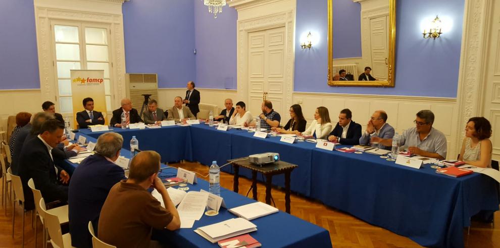 El director general de Administración Local expone la experiencia aragonesa en financiación municipal al resto de territorios