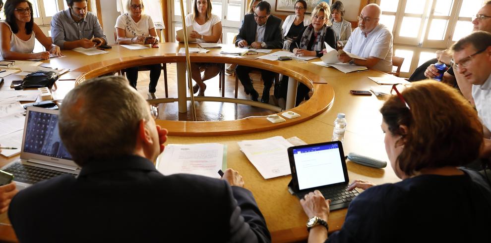 El Gobierno de Aragón convocará 2.496 plazas de empleo público correspondientes a la convocatoria ordinaria y el proceso de estabilización de empleo temporal en 2018 