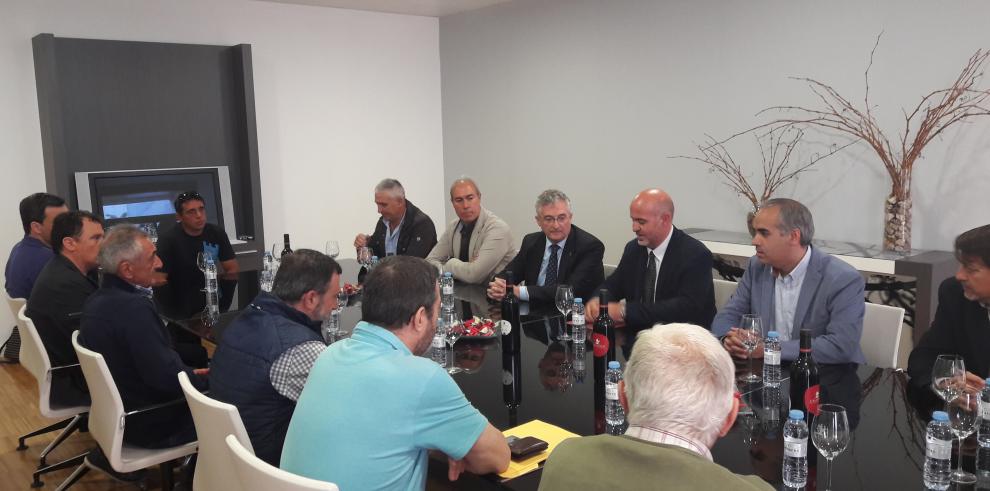 Olona: “Desde el Gobierno de Aragón se destinan 9 millones de euros de fondos propios para potenciar el seguro agrario”