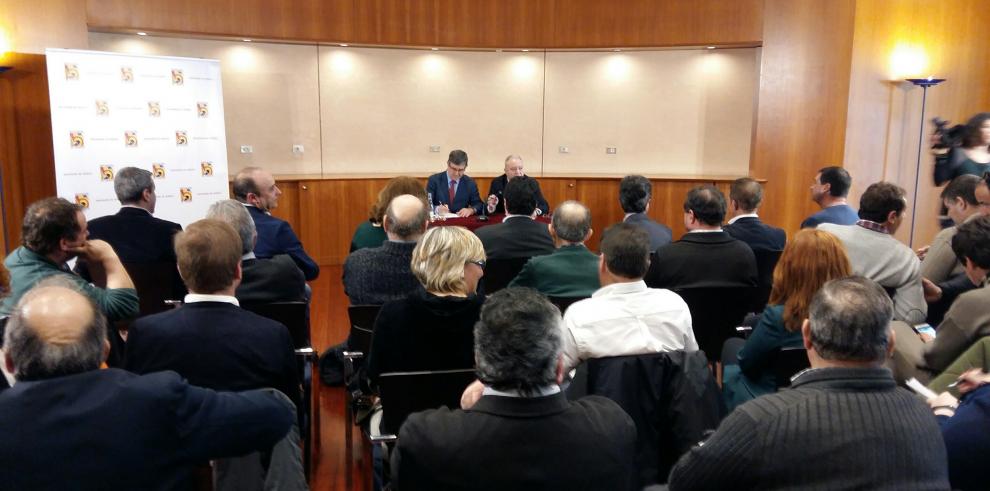 La Diputación de Huesca y las comarcas crean un grupo de coordinación de bomberos en la provincia