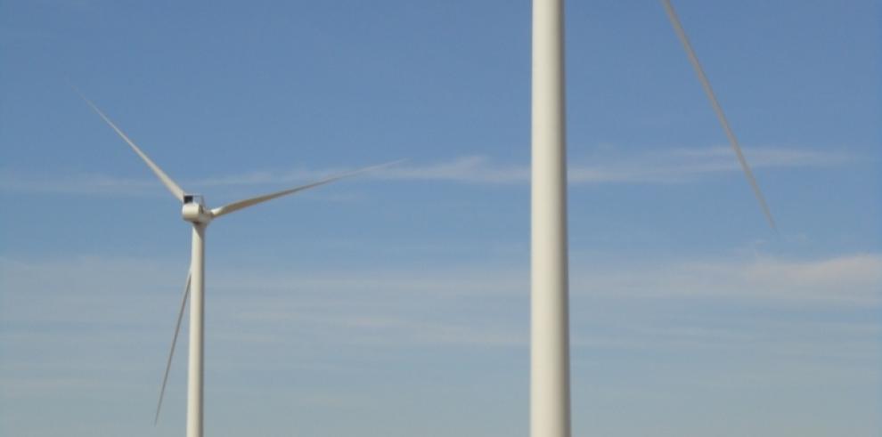 Aragón, con 79 parques eólicos y 56 fotovoltaicos autorizados, lidera el sector de las energías renovables 