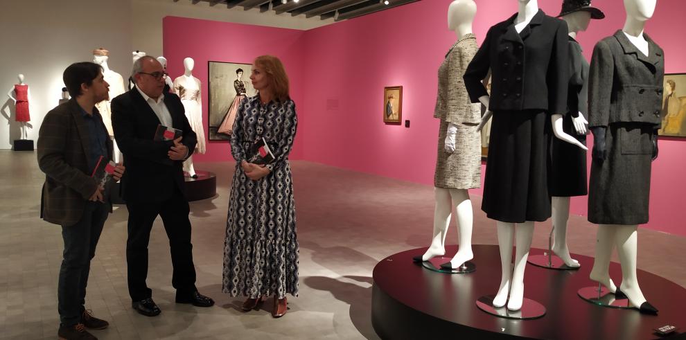 El IAACC Pablo Serrano vuelve a rendir homenaje a Balenciaga con una muestra dedicada a sus vestidos y el universo de su atelier