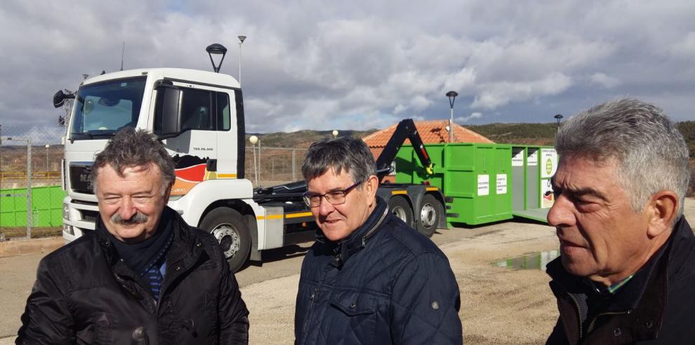 Guillén asiste al estreno del punto limpio móvil de las Cuencas Mineras