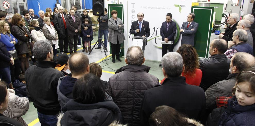 El Presidente de Aragón celebra el 40 aniversario de la empresa Tecmoplas de Torres de Berrellén