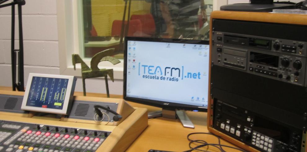 TEA FM, la Escuela Creativa de Radio del Centro de Tecnologías Avanzadas, recibe el premio Aero a la radio online 2014 en la categoría de innovación