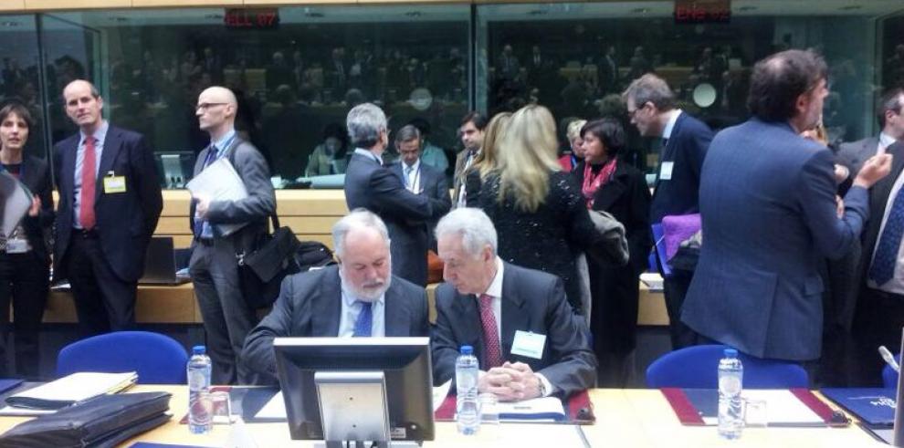 Modesto Lobón defiende en Bruselas que los Estados Miembros puedan decidir sobre el cultivo de transgénicos