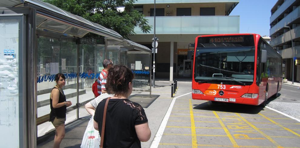 El Consorcio de Transportes de Zaragoza (CTAZ) mejora el servicio con la instalación de cinco pantallas informativas