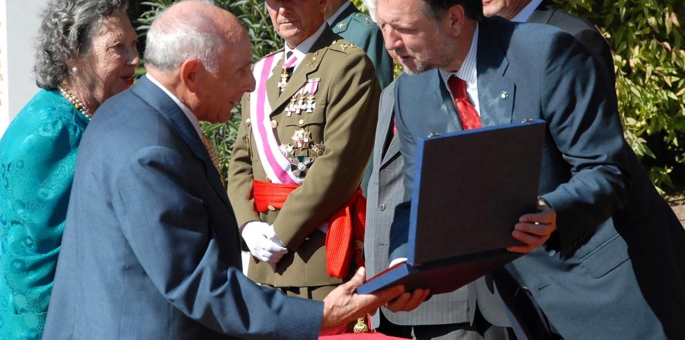 El presidente del Gobierno de Aragón asiste a los actos de celebración del Día de la Patrona de la Guardia Civil