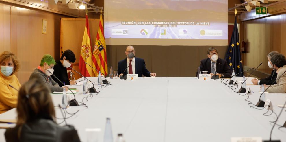 El Gobierno de Aragón estudia medidas de apoyo al sector de la nieve pactadas con empresas y administraciones locales