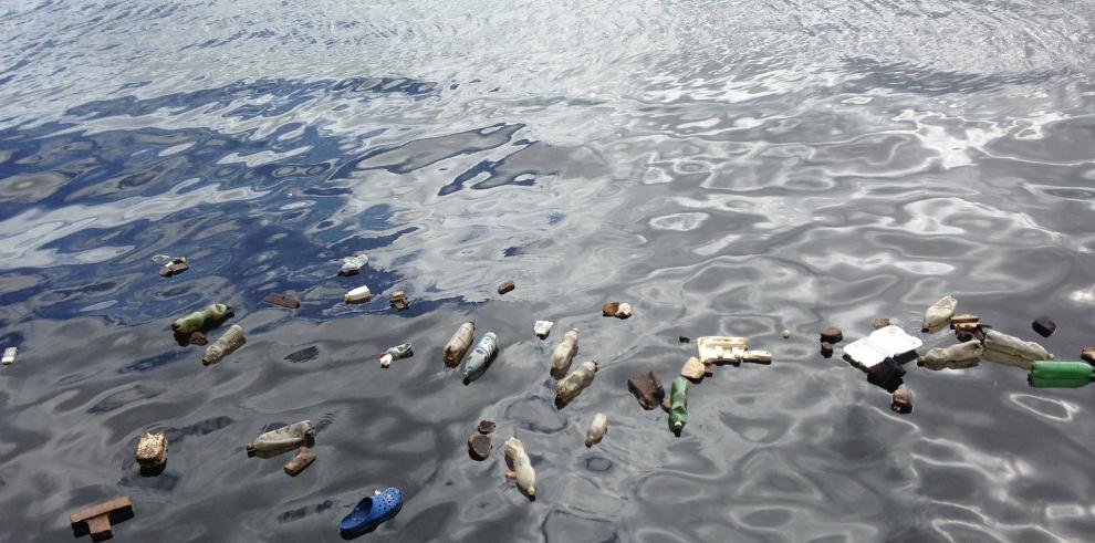 El 72% de los menores aragoneses entre 9 y 12 años afirman que la contaminación de los océanos con plásticos incide en sus hábitos de vida