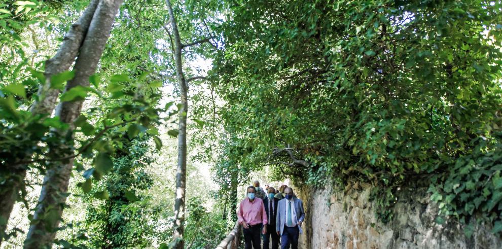 El Gobierno de Aragón acompaña la promoción de enclaves turísticos y seguros como el Monasterio de Piedra para contrarrestar la mala publicidad del coronavirus