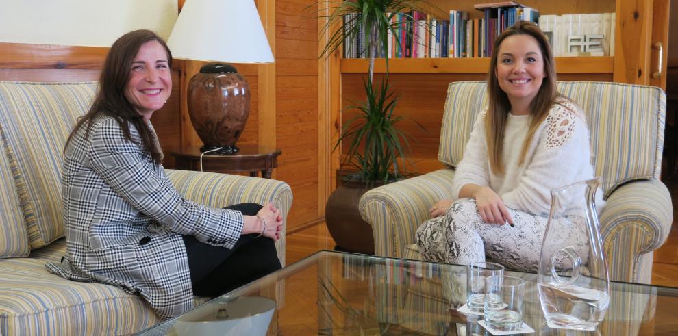 Maru Díaz pone en valor la excelencia de la Universidad pública tras reunirse con Alejandra Cortés, mejor docente universitaria de España.