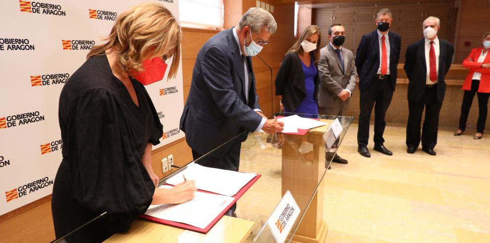 El Gobierno de Aragón y la Universidad de Zaragoza renuevan su compromiso para formar a profesionales en derecho local