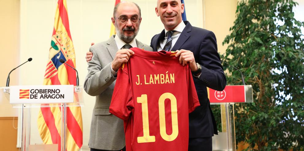 El centenario de la Federación aragonesa de fútbol contará con un equipo de trabajo mixto