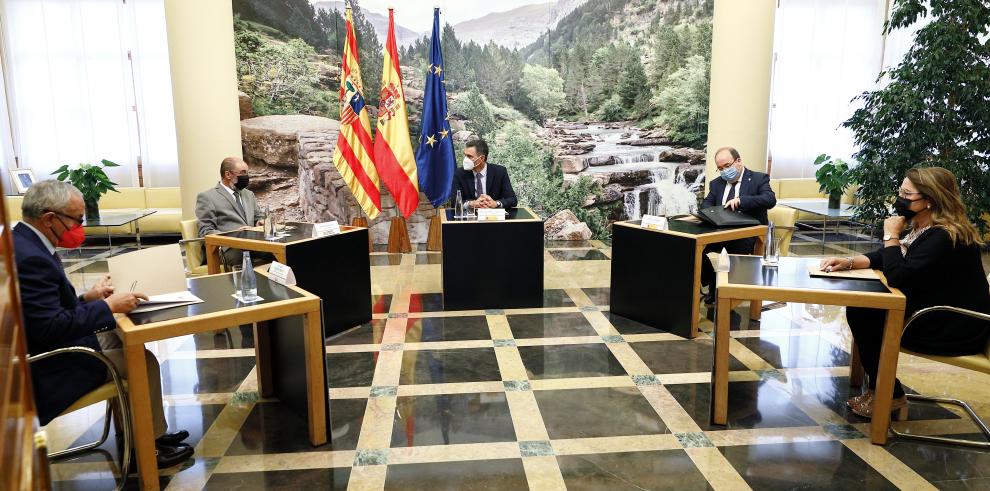 Pedro Sánchez y Javier Lambán aseguran que la candidatura de los Juegos Olímpicos de Invierno 2030 es un proyecto de Estado con diseño de igual a igual entre Aragón y Cataluña