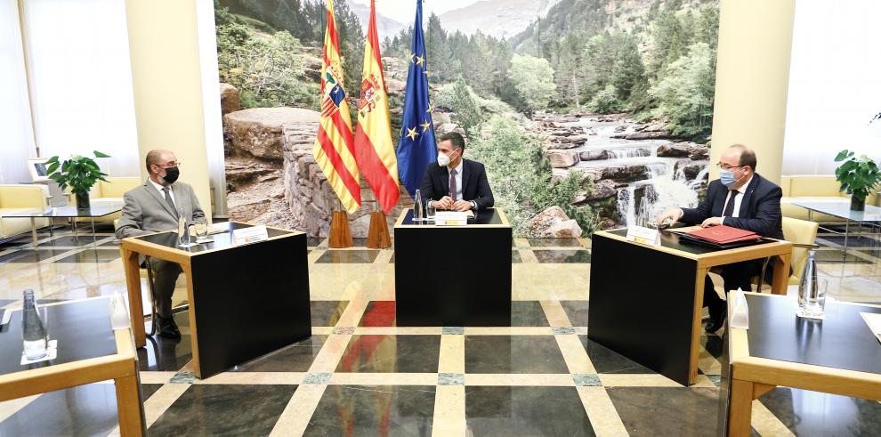 Pedro Sánchez y Javier Lambán aseguran que la candidatura de los Juegos Olímpicos de Invierno 2030 es un proyecto de Estado con diseño de igual a igual entre Aragón y Cataluña