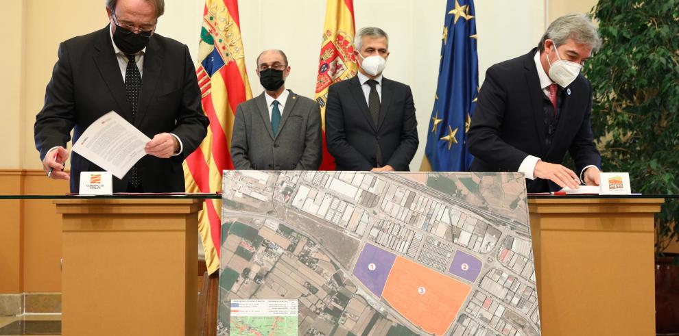 El Gobierno de Aragón y MITMA firman un acuerdo para poner a disposición de empresas 500.000 metros cuadrados en el Polígono Malpica de Zaragoza