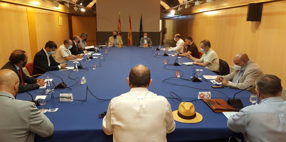 Todo a punto para que las ayudas de 141 millones lleguen al mayor número de autónomos y pymes en Aragón